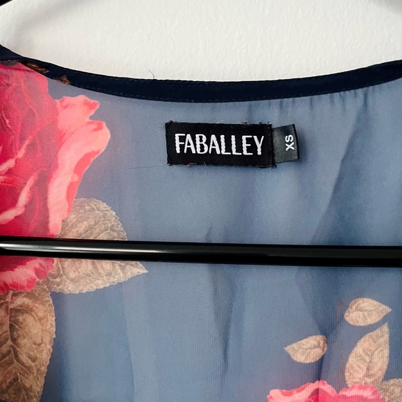 RED ROSES CHIFFON OVERCOAT - Picture 3 of 3